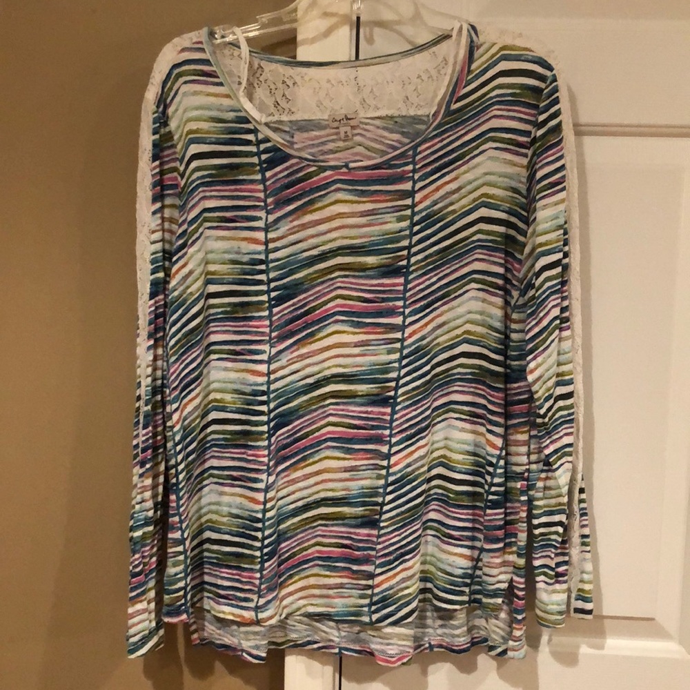 Women’s long sleeve top